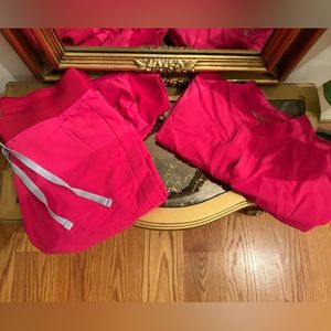 Figs scuba top and matching jogger pants